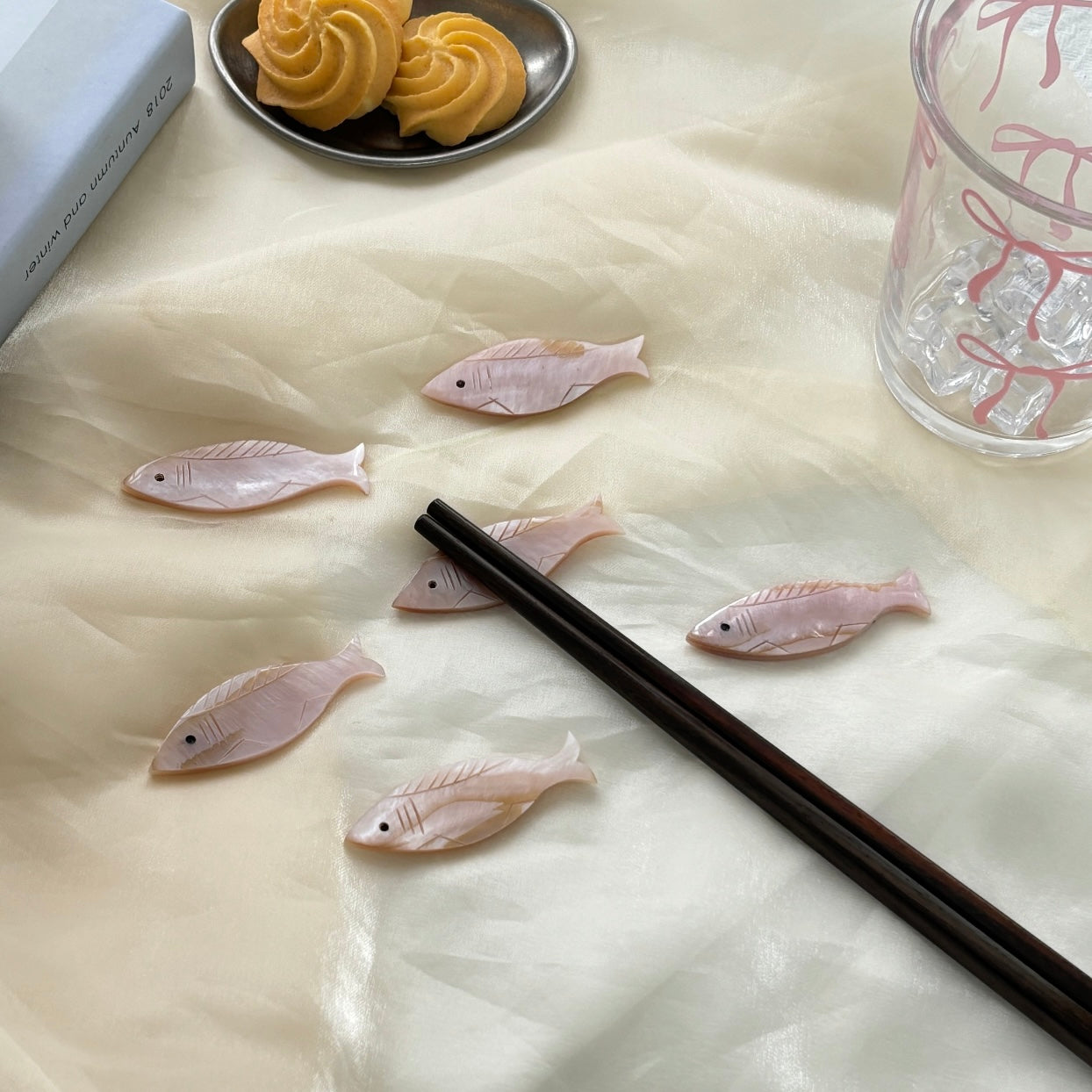 Pink Shell Fish Rest