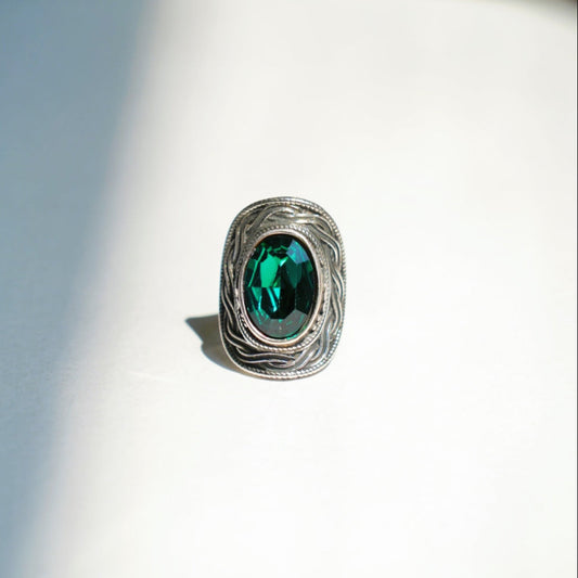 Vintage Green Stone Ring