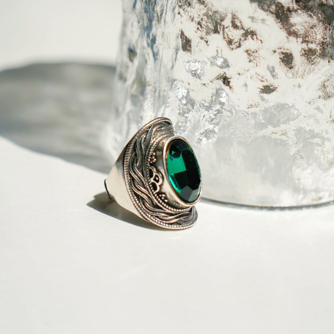 Vintage Green Stone Ring