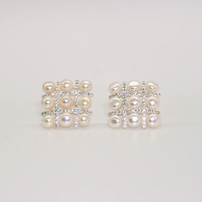 Starry Freshwater Pearl Earring