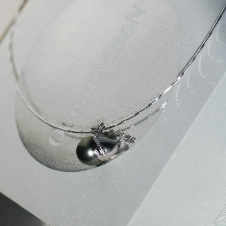 Whale Tahitian Pearl Necklace