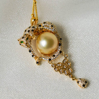 Jaguar South Sea Gold Pearl Necklace