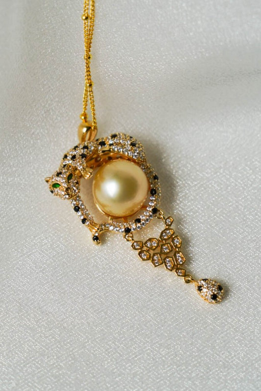 Jaguar South Sea Gold Pearl Necklace
