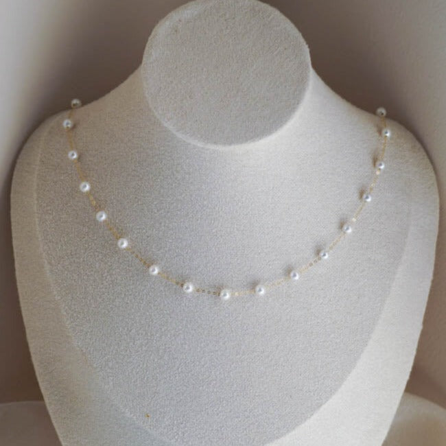 Babysbreath Pearl Necklace