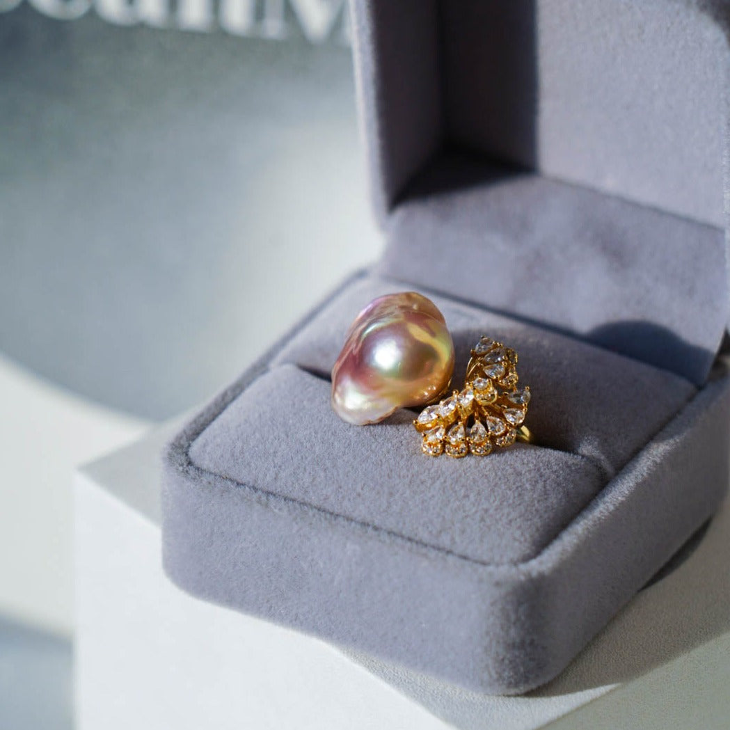 Cowry Baroque Ring