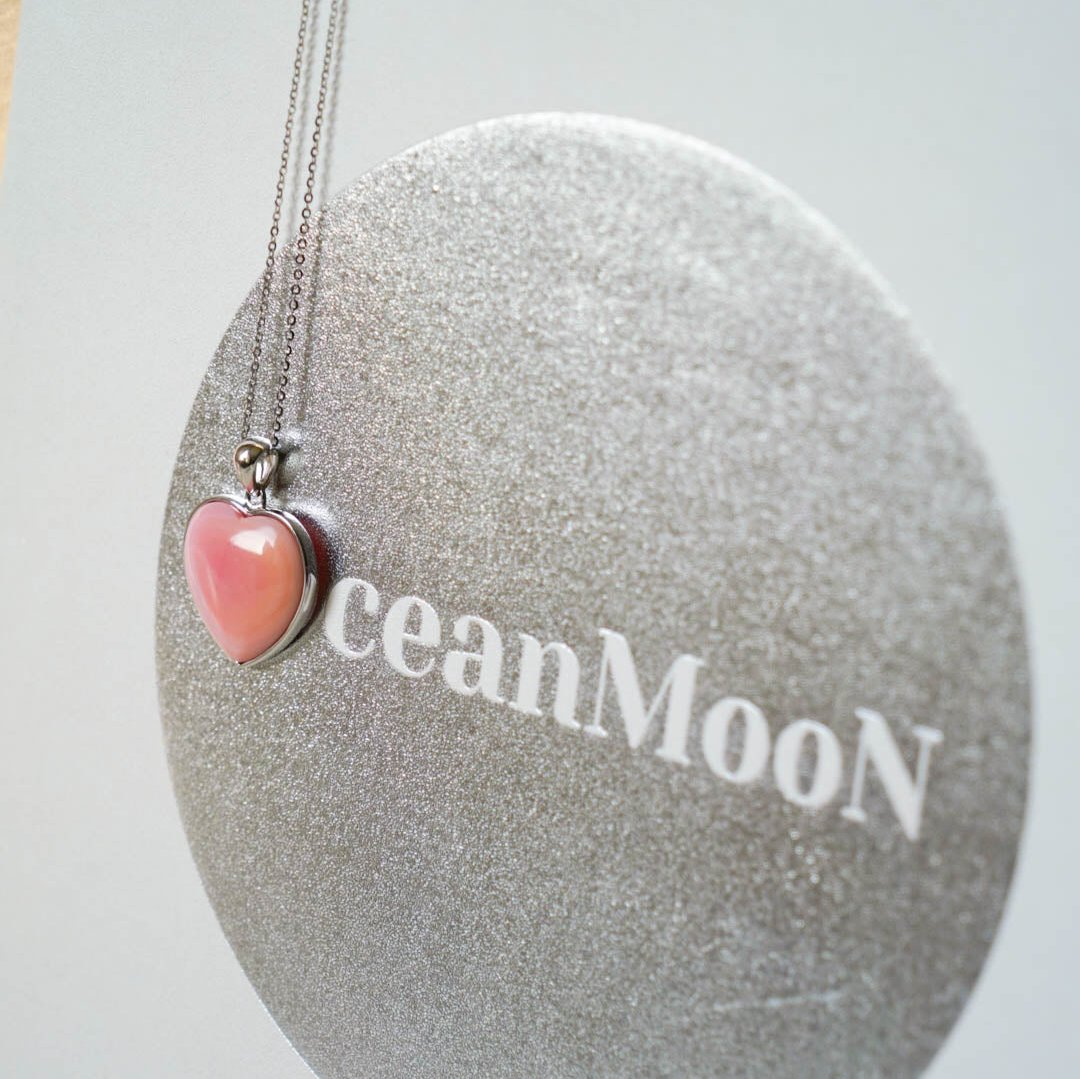 MoonLove Pink Conch Shell Necklace