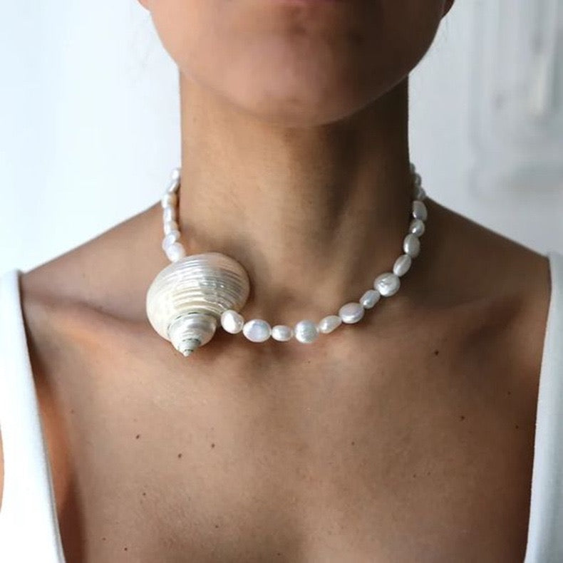 The Shell Necklace 006