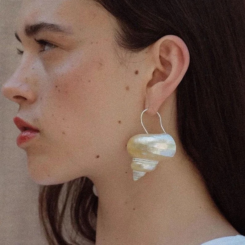 Shell Earring 002